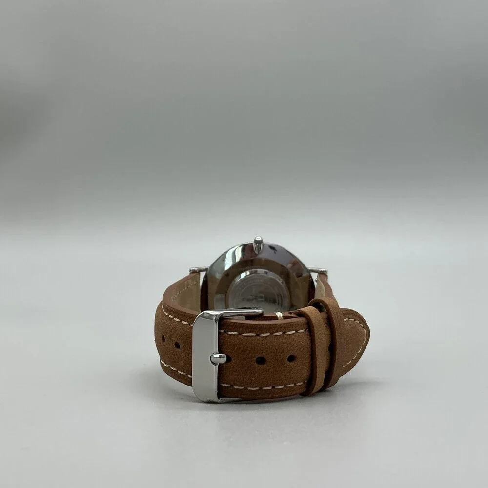 Daniel Wellington Mens Watch 41mm White Dial Brown Leather Classic New Battery